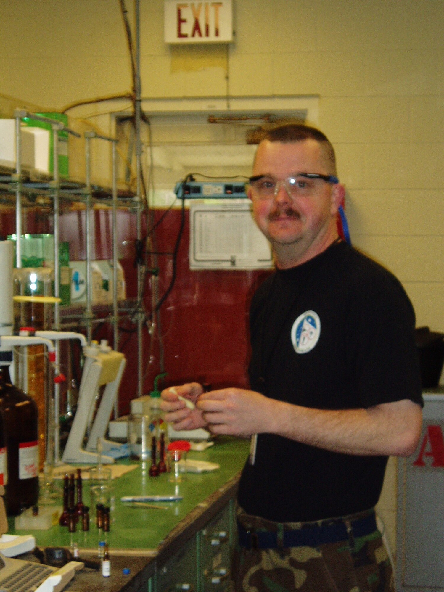 Master Sgt. Wes Schuler is seen working in one of the laboratories 
at the Air Force Research Laboratory Munitions Directorate. 
Schuler was recently selected to attend the Air Force Institute 
of Technology Graduate Degree Program. (U.S. Air Force photo) 
