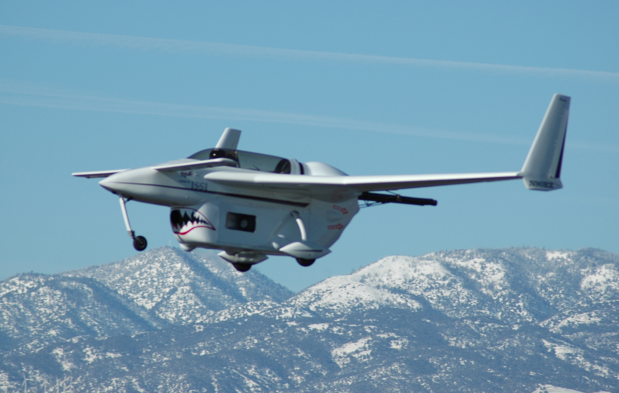 The Long E-Z aircraft, powered by the pulsed detonation engine, makes its history-making flight at Mohave, Calif on Jan 31. The aircraft and its unique powerplant are being prepared for display at the National Museum of the U.S. Air Force at Wright-Patterson Air Force Base, Ohio.  (courtesy photo)