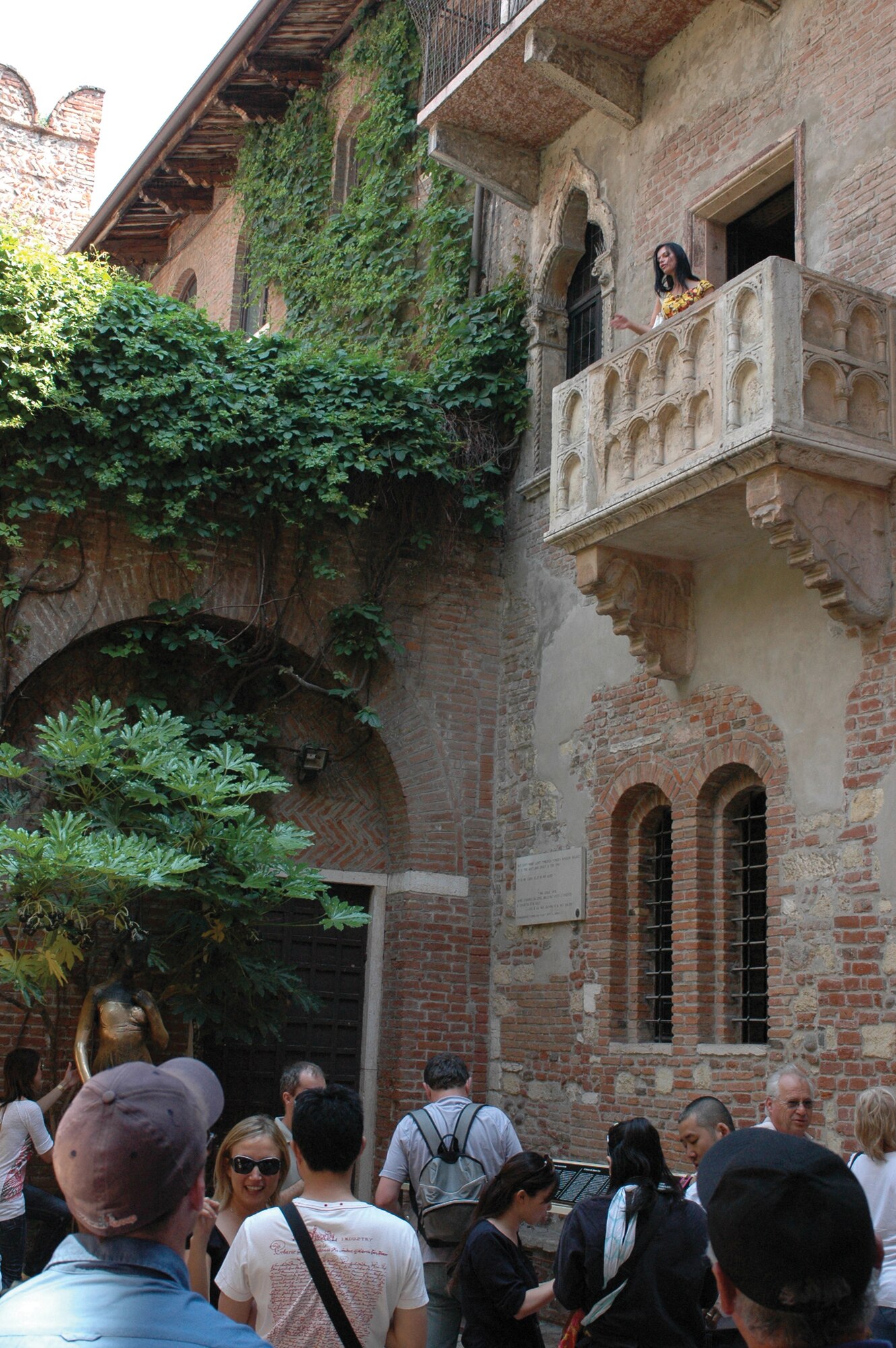 VERONA, Italy--A lady calls out to her "Romeo" from Juliet's balcony May 10 in Verona. Visitors can tour Juliet's house and read about the history of Romeo and Juliet. (U.S. Air Force photo/Senior Airman Justin Weaver). 