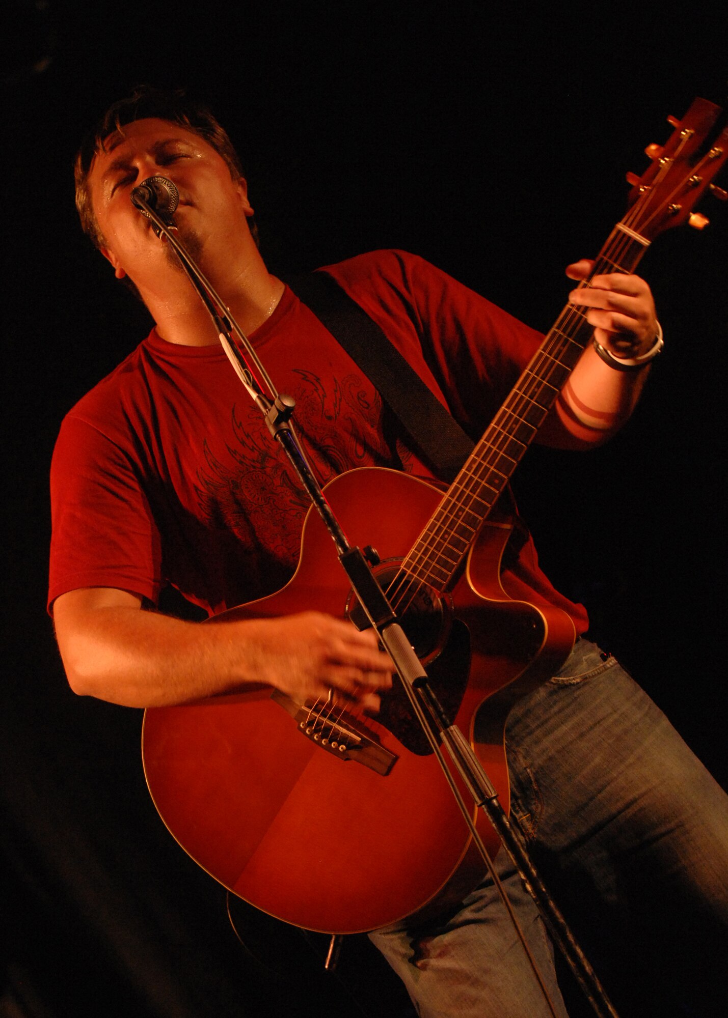 SPANGDAHLEM AIR BASE, Germany- Edwin McCain performs at the Skelton Memorial Fitness Center May 9, 2008. Edwin McCain performed several songs from his most recent album “Lost in America” including the single “Gramercy Park Hotel”. (U.S. Air Force Photo/Airman 1st Class Jenifer Calhoun)