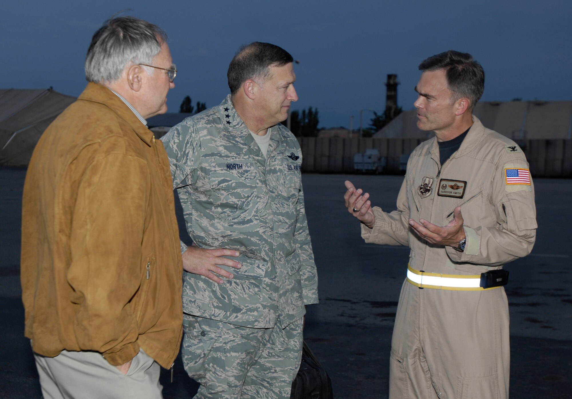 (08/05/21) MANAS AB, KYRGYZSTAN -- Lt. Gen. Gary North, Combined Forces Air Component Commander for U.S. Central Command, is greeted by Col. Harrison Smith, 376th Air Expeditionary Wing Commander, Manas Air Base, Kyrgyz Republic, after landing on Manas AB on May 21.  The general visited Airmen and local workers across the base and hosted a commander's call during his brief stop at Manas AB.  (USAF Photo by SSgt Tabitha Kuykendall//Released)
