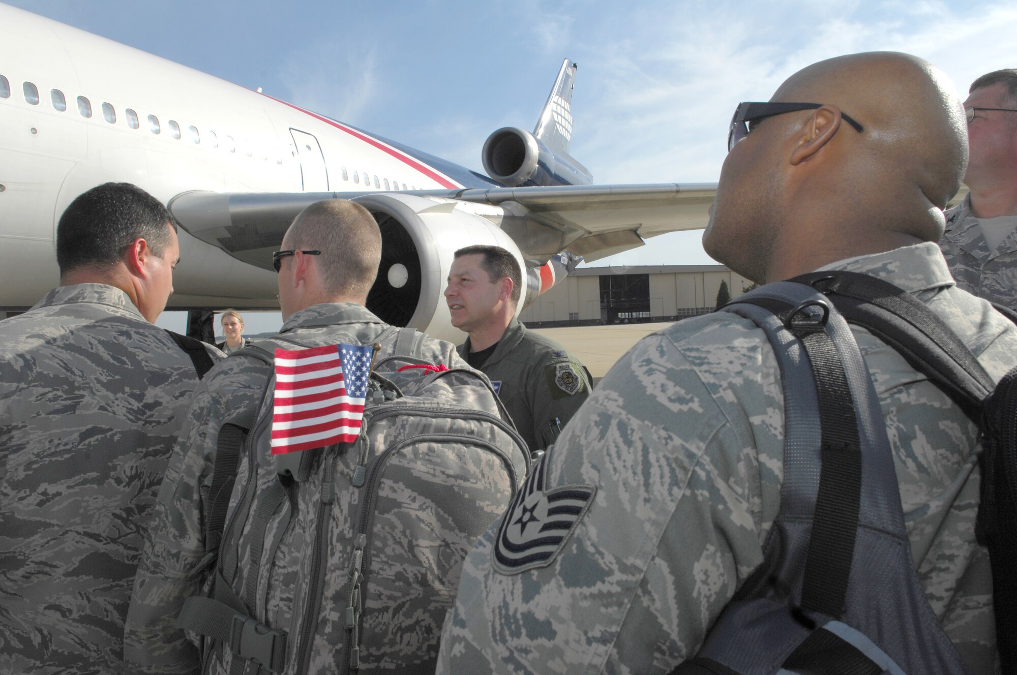 SHAW AIR FORCE BASE, S.C.--  20th Fighter Wing commanders bid farewell to Airmen from the 77th Fighter Squadron as they prepare to deploy May 22. More than 200 Airmen and a dozen F-16s from the 20th Fighter Wing deployed to Southwest Asia to support the Global War on Terrorism. (U.S. Air Force photo/Senior Airman William Coleman)