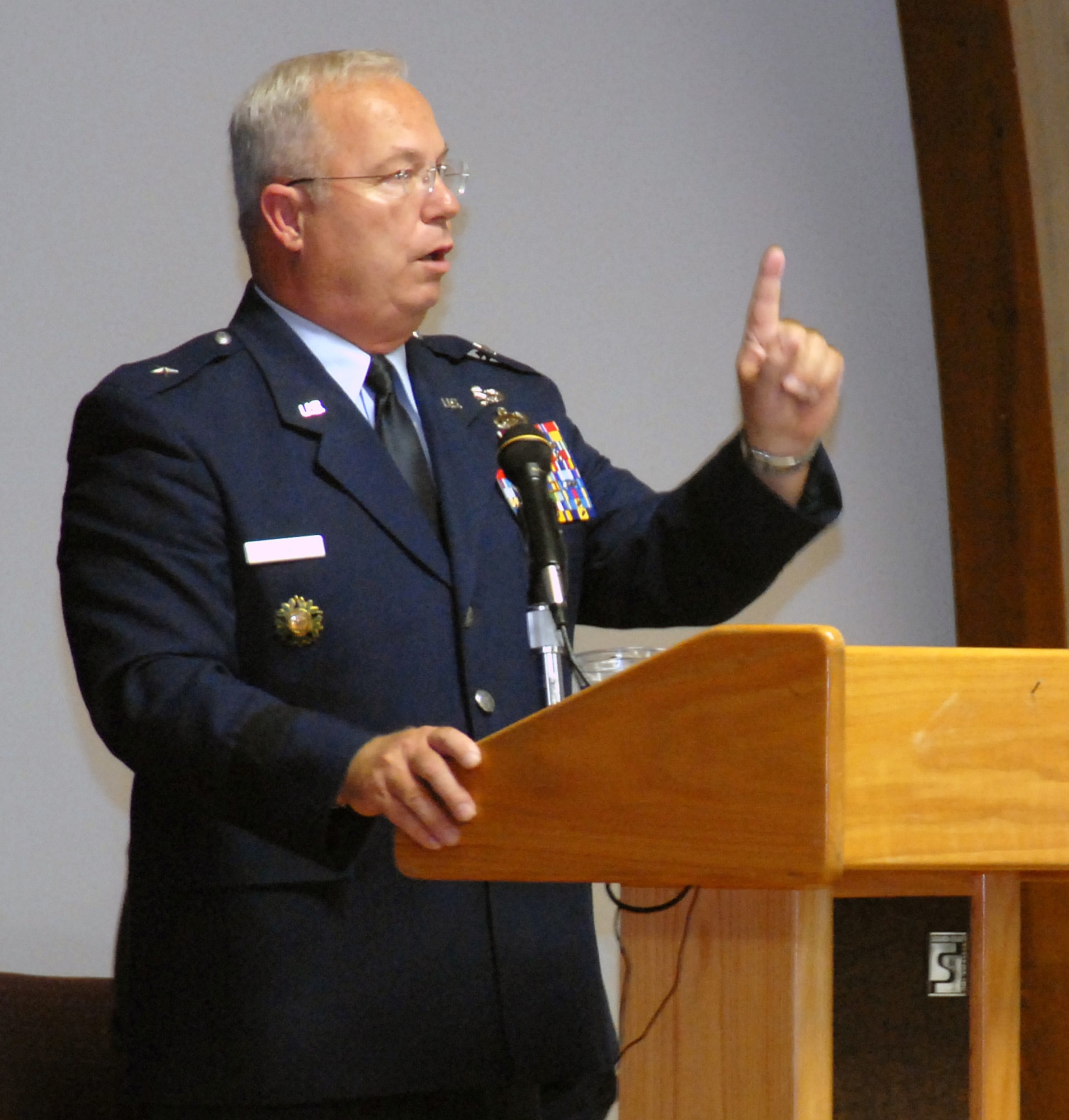Brig. Gen. Howard P. Hunt III speaks to audience members during a retirement ceremony held in his honor in the Base Annex on Oct. 4. (Photo by Airman 1st Class Max Rechel, Kentucky Air National Guard.)
