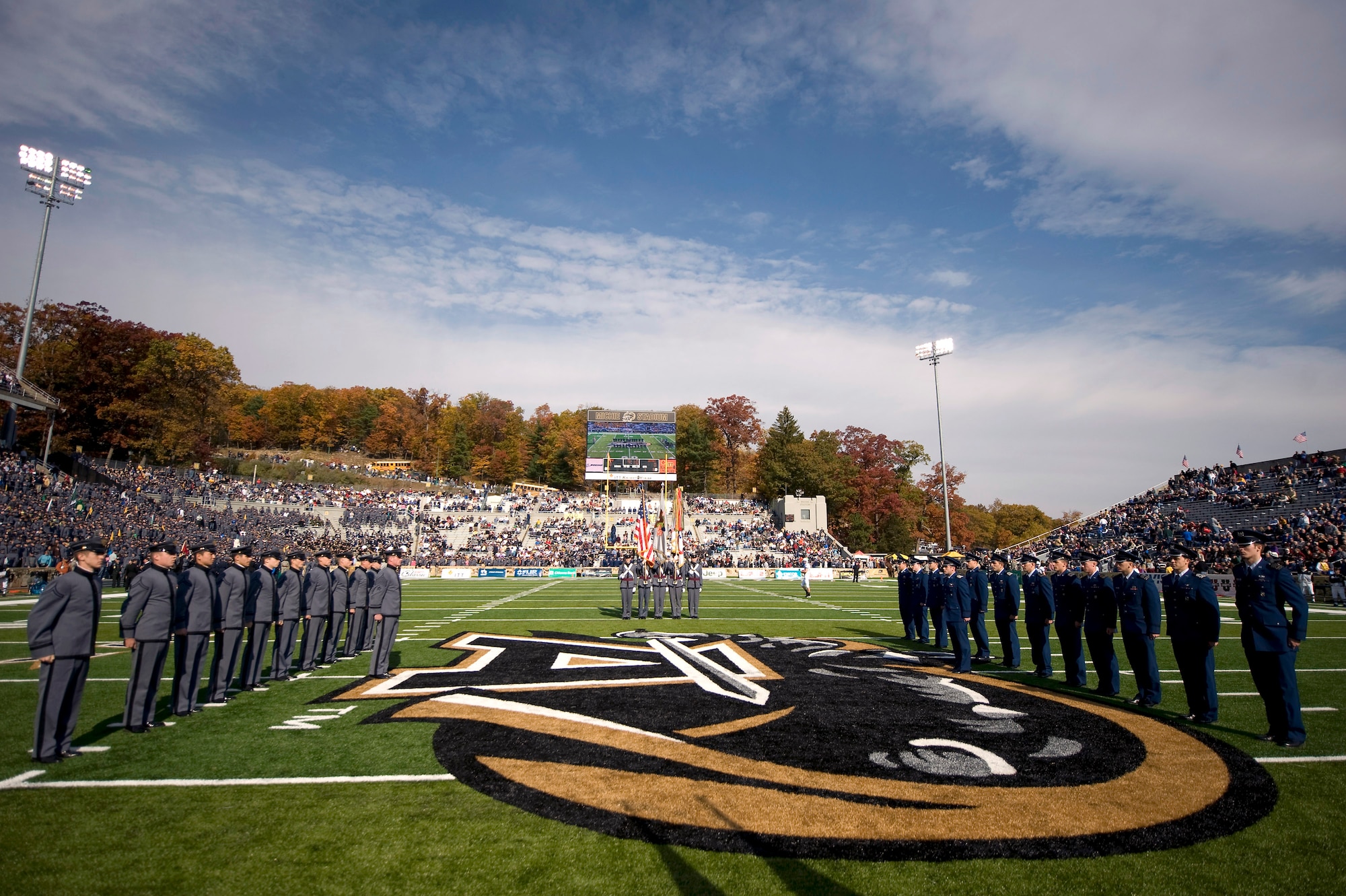 Cadets of the U.S. Military Academy and U.S. Air Force Academy face off prior to kickoff in their annual battle in which Air Force defeated Army 16-7 Nov. 1 at West Point, N.Y. (Defense Department photo/Navy Petty Officer 1st Class Chad J. McNeeley) 
