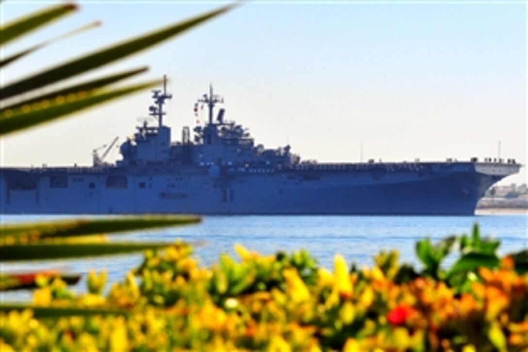 The amphibious assault ship USS Boxer transits San Diego Bay, Oct. 29, 2008. The USS Boxer is preparing for an upcoming deployment early next year.