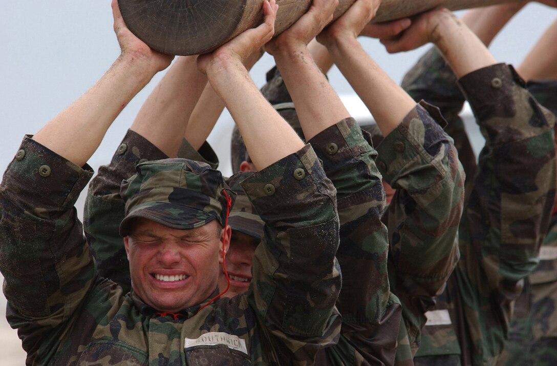 Basic Underwater Demolition/SEALs students demonstrate physical