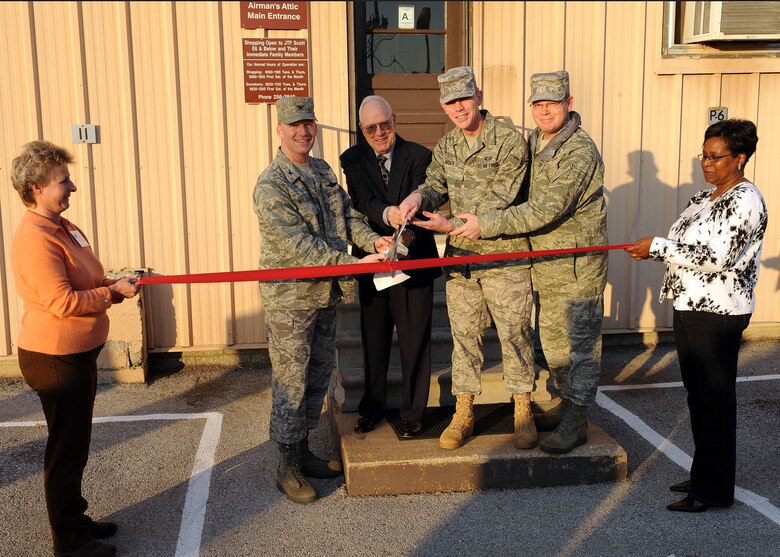 Airman S Attic Reopens Scott Air Force Base Article Display
