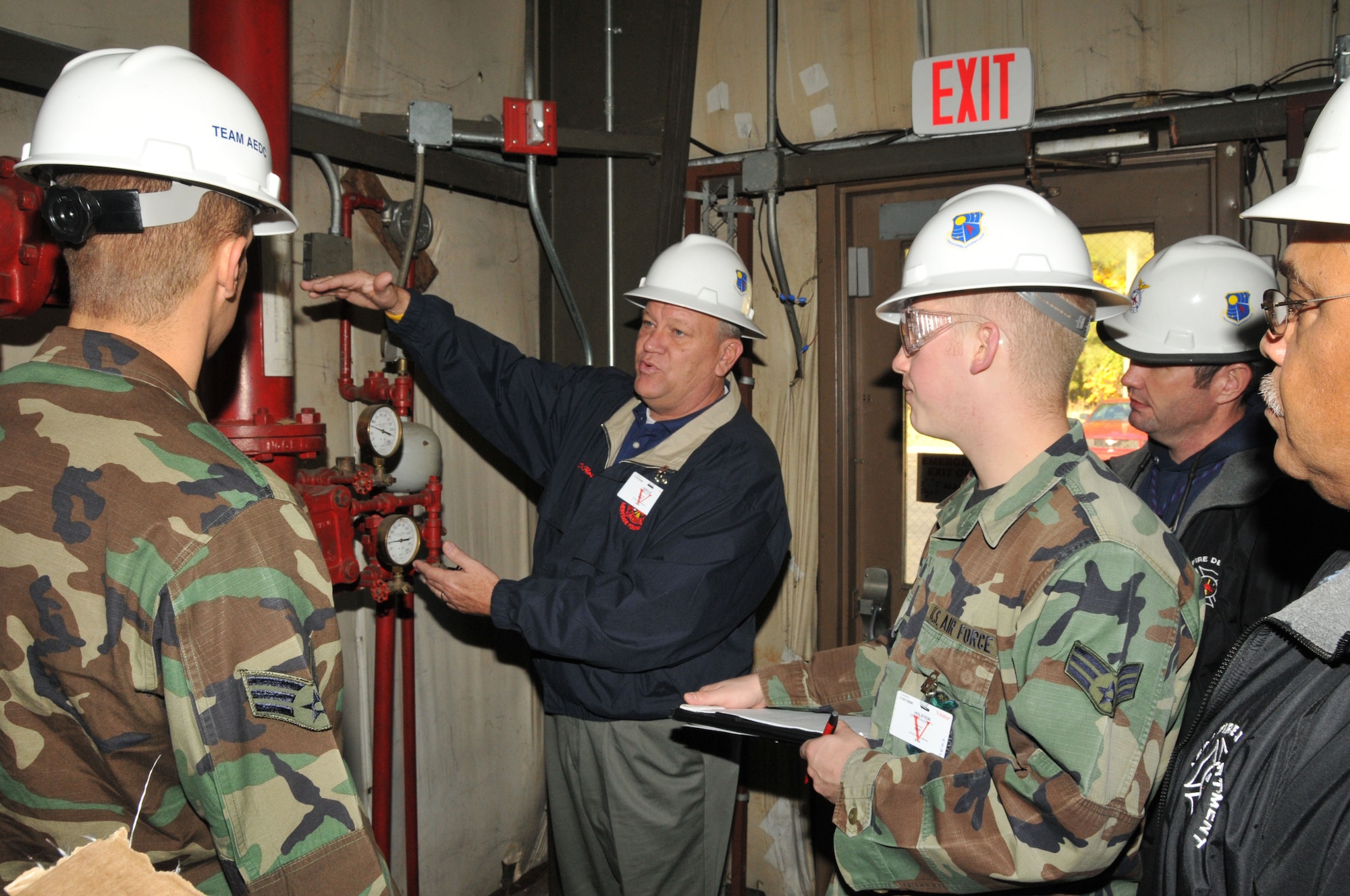 The 'dirty dozen' take on fire inspector course at Arnold > Arnold Air