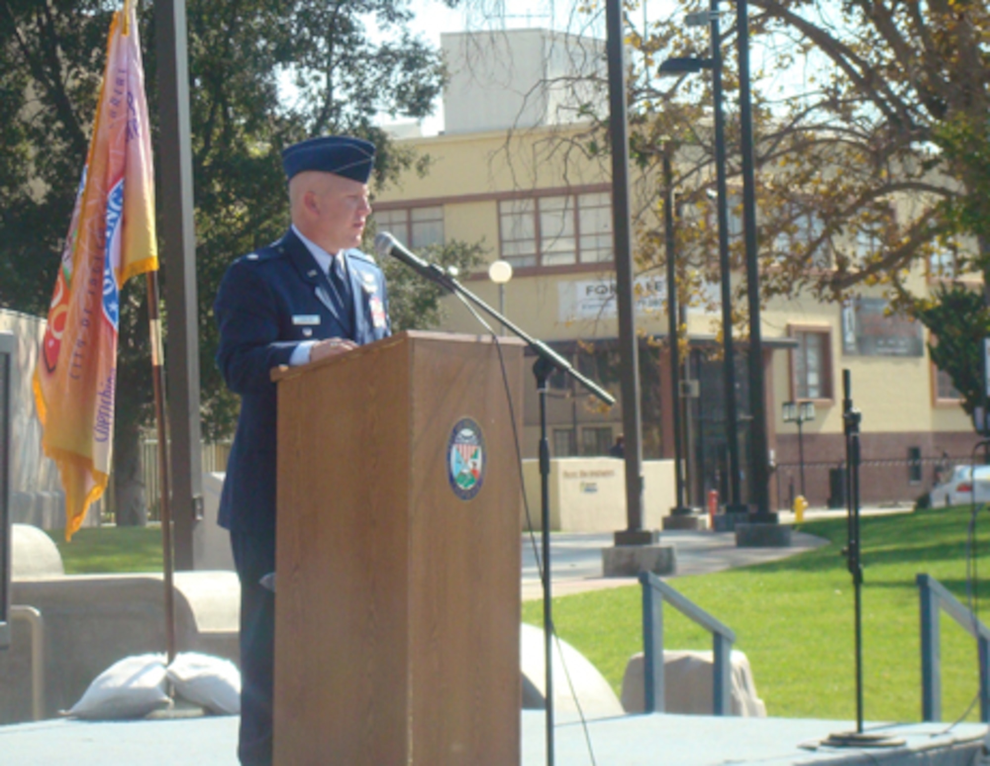 Lt. Col. Ken Bowling, Missile Defense Systems Group, was the keynote speaker at Inglewood’s Veterans Day tribute, Nov. 11. Approximately 75 people attended the event. (Photo by Alicia Garges) 