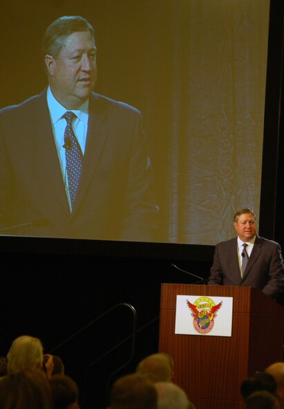 Secretary of the Air Force Michael B. Donley addresses thousands of attendees at the 2008 Airlift/Tanker Association convention Nov. 7 in Anaheim, Calif.  Secretary Donley provided an update on the Air Force vision and priorities and highlighted the importance of mobility in today's Air Force.  (U.S. Air Force Photo/Tech. Sgt. Scott T. Sturkol)