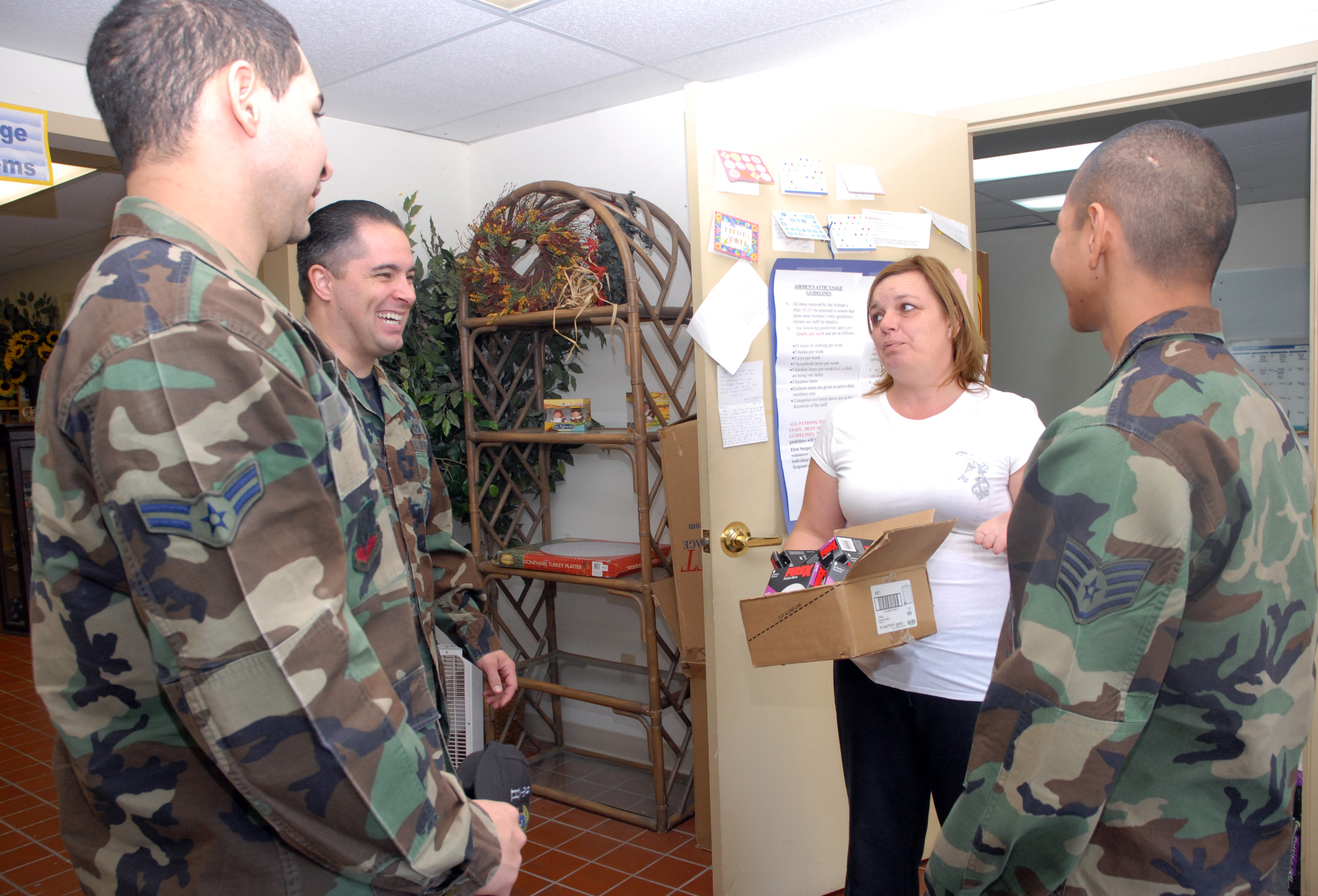 Elves are in the Airmen' s Attic at Beale AFB > 940th Air Refueling