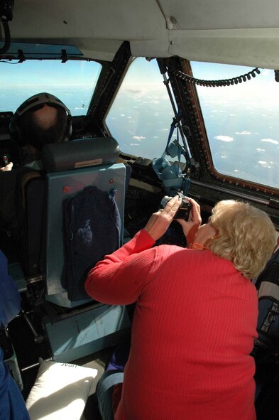 The 433rd Airlift Wing held its 15th annual Bosses' Day Lackland Air Force Base, San Antonio, Texas, Sat., Nov. 15, 2008. The event, held in co-operation with Texas Committee of Employer Support for the Guard and Reserve, helped employers better understand the time and sacrifice their employees invest in their role as Air Force reservists. Civilian bosses of wing reservists flew aboard an Alamo Wing C-5A Galaxy, the largest aircraft in the U.S. Air Force inventory, and witnessed an in-flight aerial refueling mission with a KC-135 Stratotanker over the Gulf of Mexico. Afterwards, Airmen and their civilian bosses sat down to a catered Texas barbecue luncheon.  (Air Force photo/Master Sgt. Daniel Nathaniel)