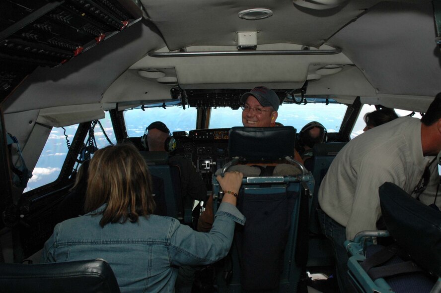 The 433rd Airlift Wing held its 15th annual Bosses' Day Lackland Air Force Base, San Antonio, Texas, Sat., Nov. 15, 2008. The event, held in co-operation with Texas Committee of Employer Support for the Guard and Reserve, helped employers better understand the time and sacrifice their employees invest in their role as Air Force reservists. Civilian bosses of wing reservists flew aboard an Alamo Wing C-5A Galaxy, the largest aircraft in the U.S. Air Force inventory, and witnessed an in-flight aerial refueling mission with a KC-135 Stratotanker over the Gulf of Mexico. Afterwards, Airmen and their civilian bosses sat down to a catered Texas barbecue luncheon.  (Air Force photo/Master Sgt. Daniel Nathaniel)