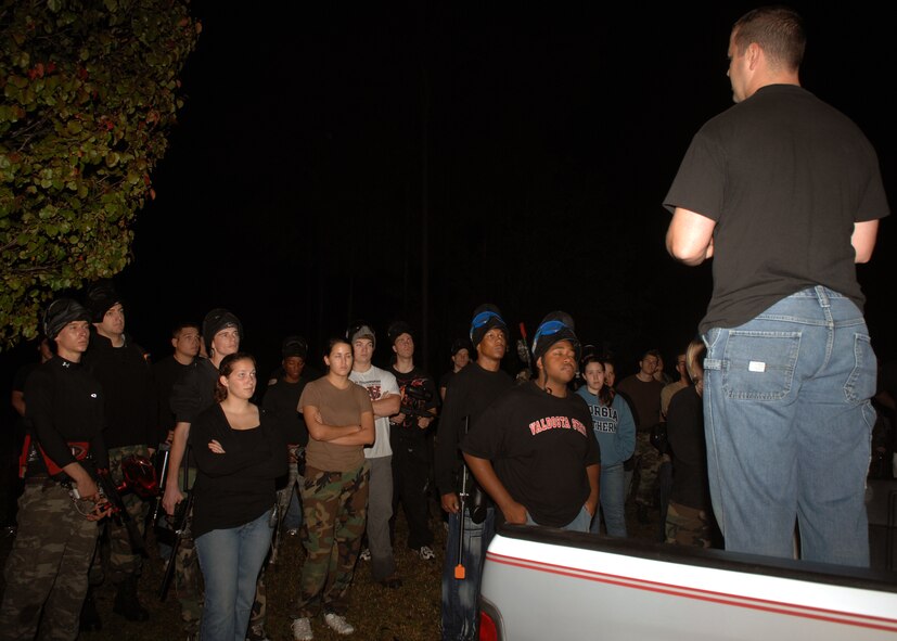 MOODY AIR FORCE BASE, Ga. -- Capt. Paul McArtor, Commandant of Cadets, explains to Reserve Officers' Training Corps cadets the purpose of their exercise here Nov.14. The cadets from Valdosta State University ROTC spent two days at the Grand Bay Range participating in a real world deployment exercise. (U.S. Air Force photo by Airman Joshua Green) 