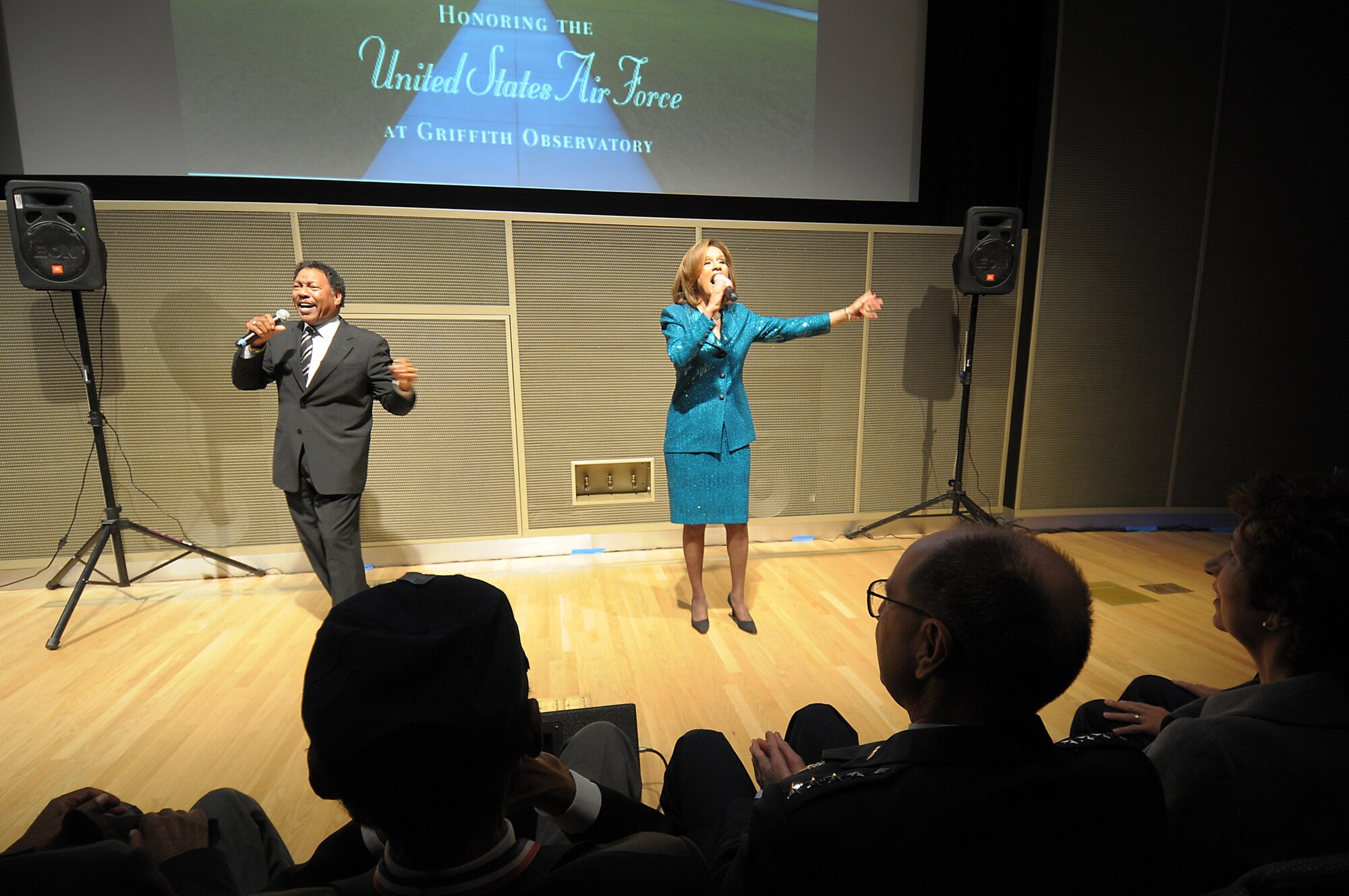 Singers Marilyn McCoo and Billy Davis perform at the Griffith Observatory in Los Angles, Nov. 17. The Friends of the Observatory honored the Air Force at a reception, one of many events, held during Air Force Week in Southern California, Nov. 14-21. (Photo by Joe Juarez)