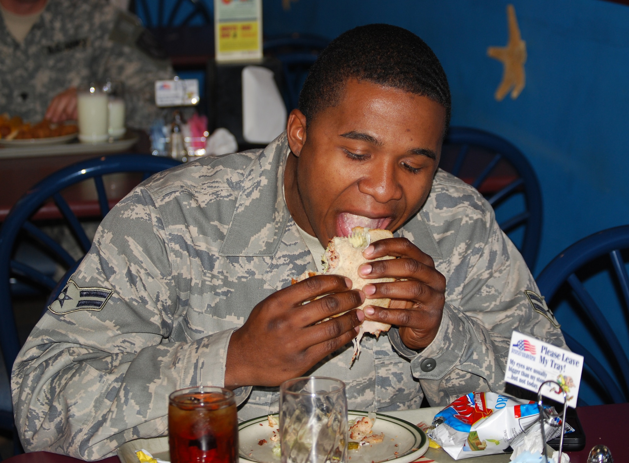 Airman 1st Class Anthony Harris, information management with the 82nd Communications Squadron, enjoys a sandwhich at the Tumbleweed Dining Facility at Sheppard. Sheppard Food Services was recently awarded the 2009 AETC Hennessy Award Trophy for the Multiple Facilities category. (U.S. Air Force photo/Airman 1st Class Candy Miller) 