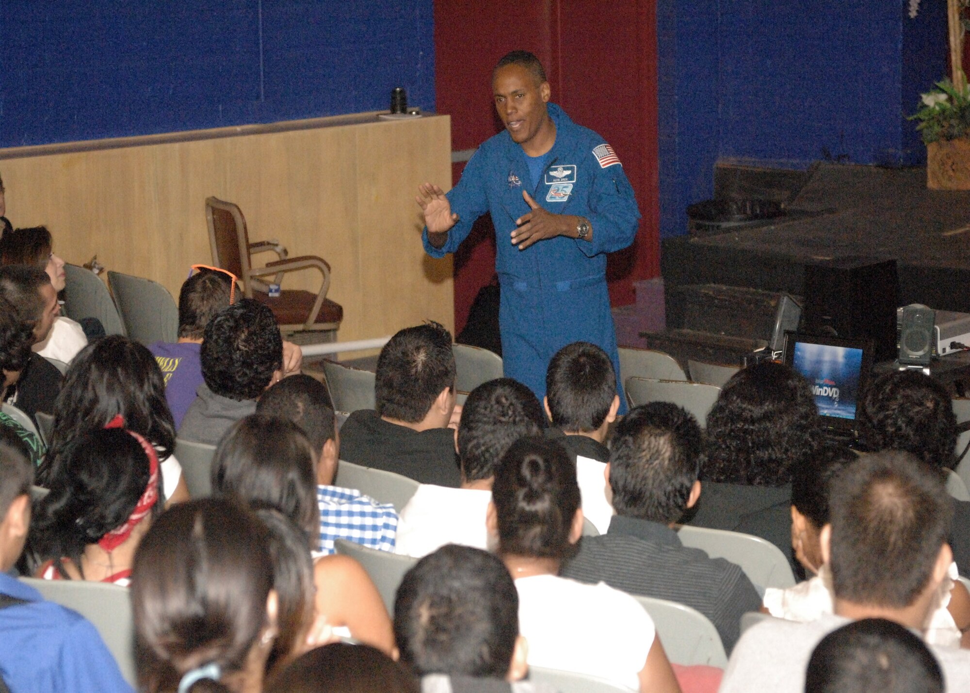 Air Force Astronaut Col.  B. Alvin Drew addresses students at Hawthorne High School in Hawthorne, Calif., Nov. 18.  Currently stationed at the Johnson Space Center in Houston, Texas, the colonel shares his knowledge and experience of space operations with the public during Air Force Week in Southern California, Nov. 14-21.  Air Force Week serves as the premier platform to share the Air Force story with our fellow citizens through community visits and talks by Air Force officials, flight demonstrations and displays providing an up close and personal look at the men and women of the Air Force serving worldwide in defense of freedom. (Photo by Atiba S. Copeland)