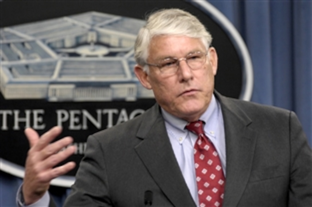 Stephen Jones, principal deputy assistant secretary of defense for health affairs, discusses progress in the sharing of electronic health information between the departments of Defense and Veterans Affairs at a Pentagon press briefing, Nov. 24, 2008. 