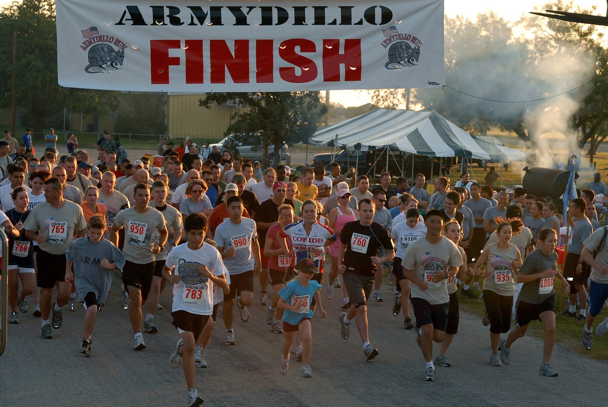 Participants begin the two-mile individual race portion of the 2008 ArmyDillo Run at Mary E. Lee Park in San Angelo, Texas, Sept. 27. More than 350 people participated in the annual event, which benefits the Sentinel Foundation and consists of a 10-kilometer race, a two-mile individual race, a two-mile team race, and a two-mile military formation race. (U.S. Air Force photo by Senior Airman Kasabyan Musal)