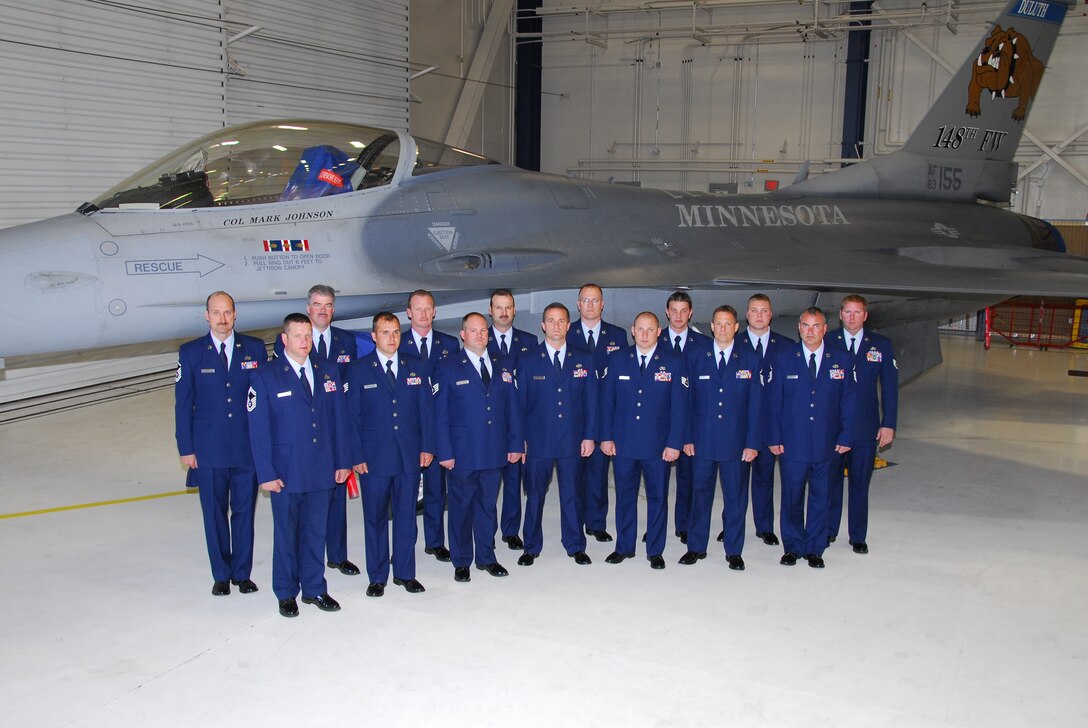 Crew Chiefs from the 148th Fighter Wing gather in front of the wing commander's F-16C Fighting Falcon in Duluth, Minn May 20, 2008.  (Photo by Sr Airman Donald Acton) (Released)