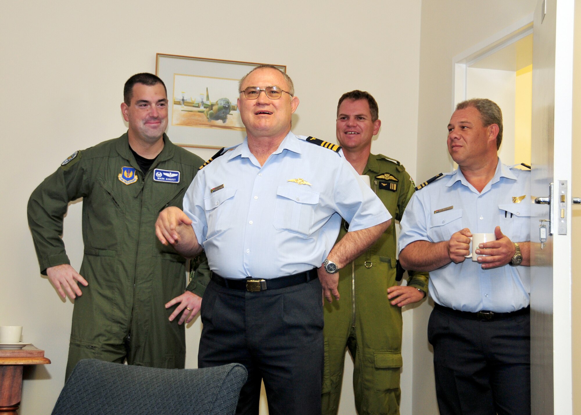 Colonel Herman Olmesdahl, 28th Squadron commander, welcomes the U.
S. Air Force air crew members from Ramstein Air Base, Germany, Sept. 22, 2008. (U.S. Air Force photo by Staff Sgt. Markus Maier)(Release)
