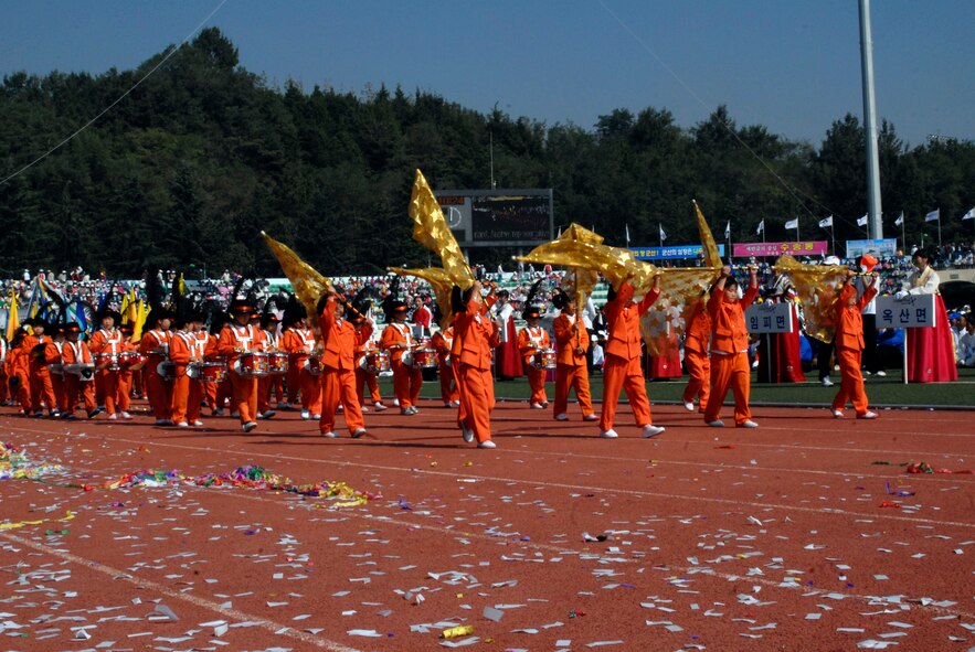 Citizens of Gunsan, Republic of Korea, march during the 46th Gunsan Citizens Day Citizens Parade, 01 October 2008. (U.S. Air Force photo/Senior Airman Dana Hill)