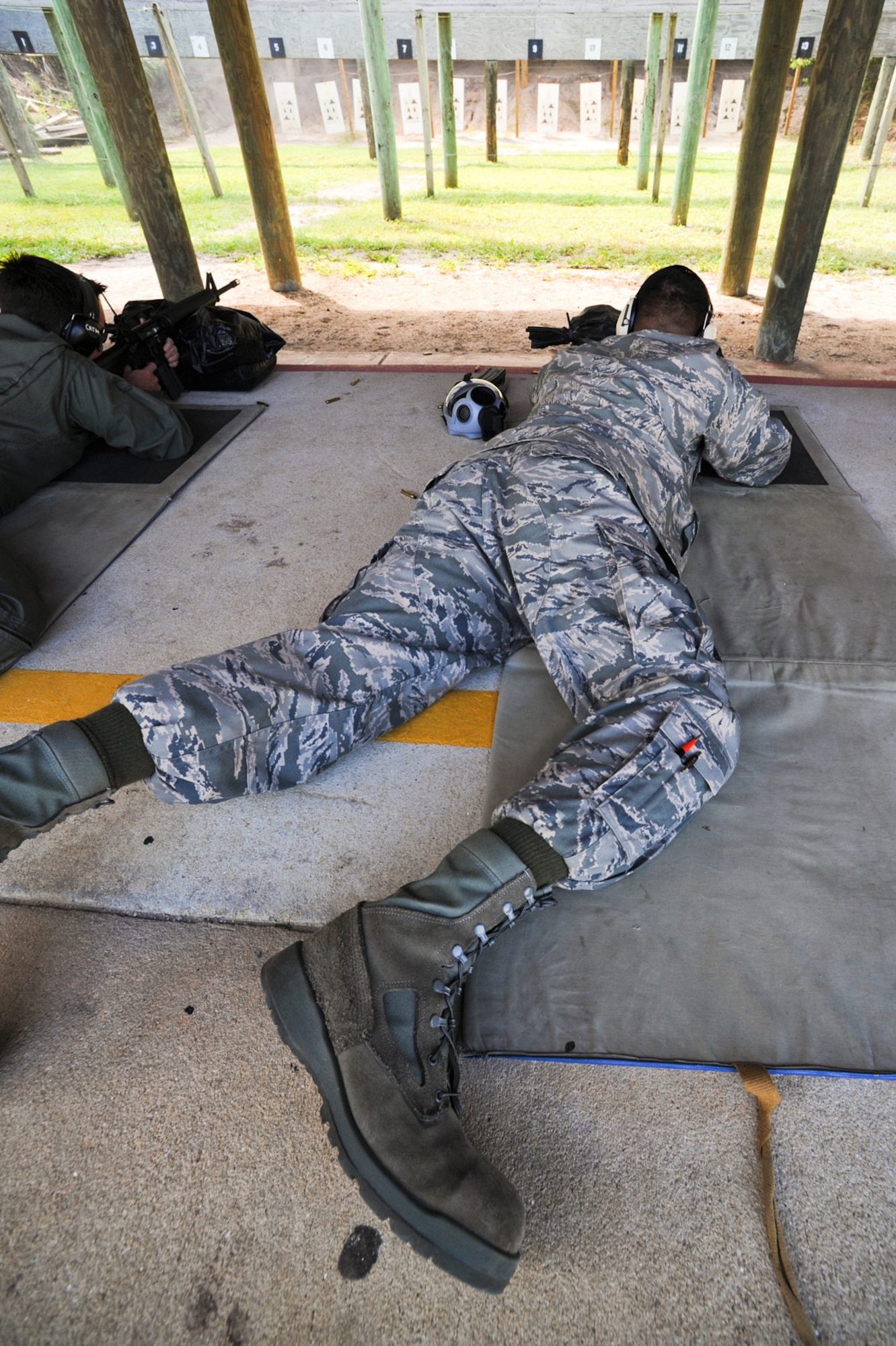 PATRICK AIR FORCE BASE, Fla. --  Air Force Reservists from the 920th Rescue Wing's 39th Rescue Squadron fire their M-16 rifles for qualification during October's Unit Training Assembly at Patrick Air Force Base.   (U.S. Air Force photo / Tech. Sgt. Jeremy Allen)