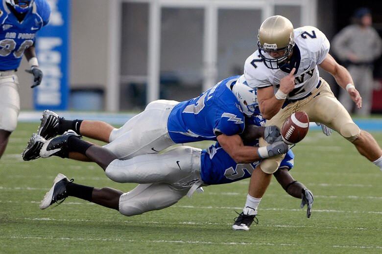 Football Navy Holds Off Falcons U S Air Force Article Display