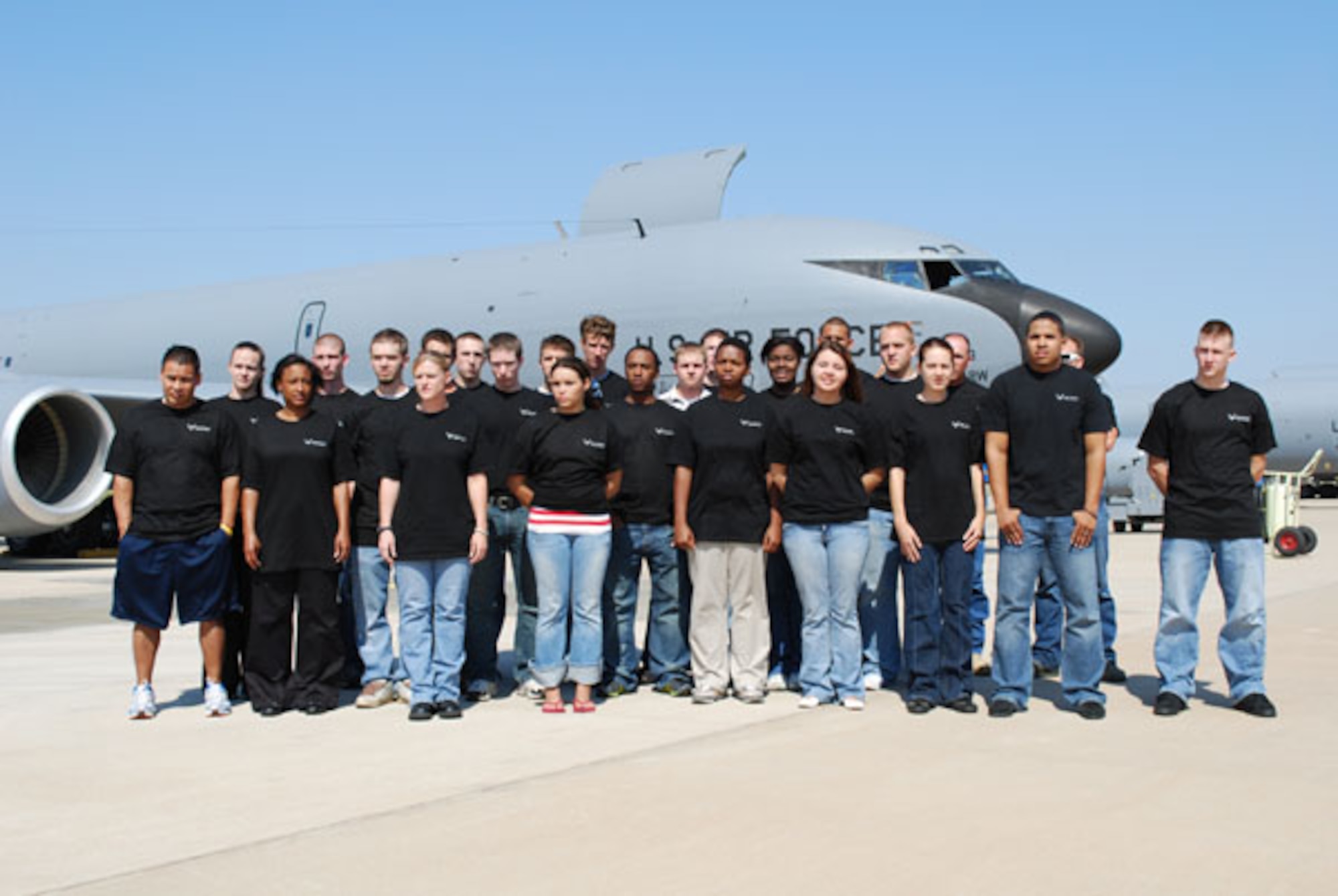 Air Force Reserve recruiters held a mass enlistment ceremony in front of a KC-135R here at Tinker Air Force Base October 5.  These 25 new recruits will be assigned to either the Air Force Reserve Command's 507th Air Refueling Wing or 513th Air Control Group upon graduation from basic training and technical school.