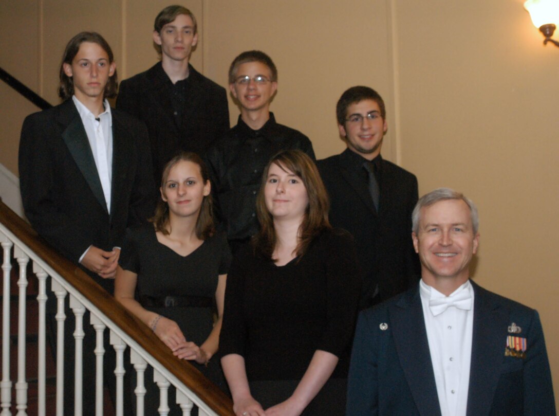 Stroudsburg students and Lt Col Lang