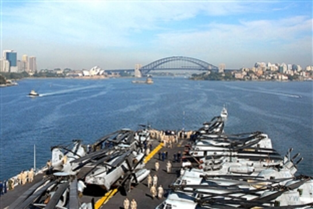 The amphibious assault ship USS Peleliu navigates Sydney Harbor as the ship arrives for a scheduled port visit, Sydney, Australia, Oct. 10, 2008. The USS Peleliu is the flagship of the Peleliu Expeditionary Strike Group and is deployed to the U.S. 7th Fleet Area of Responsibility.