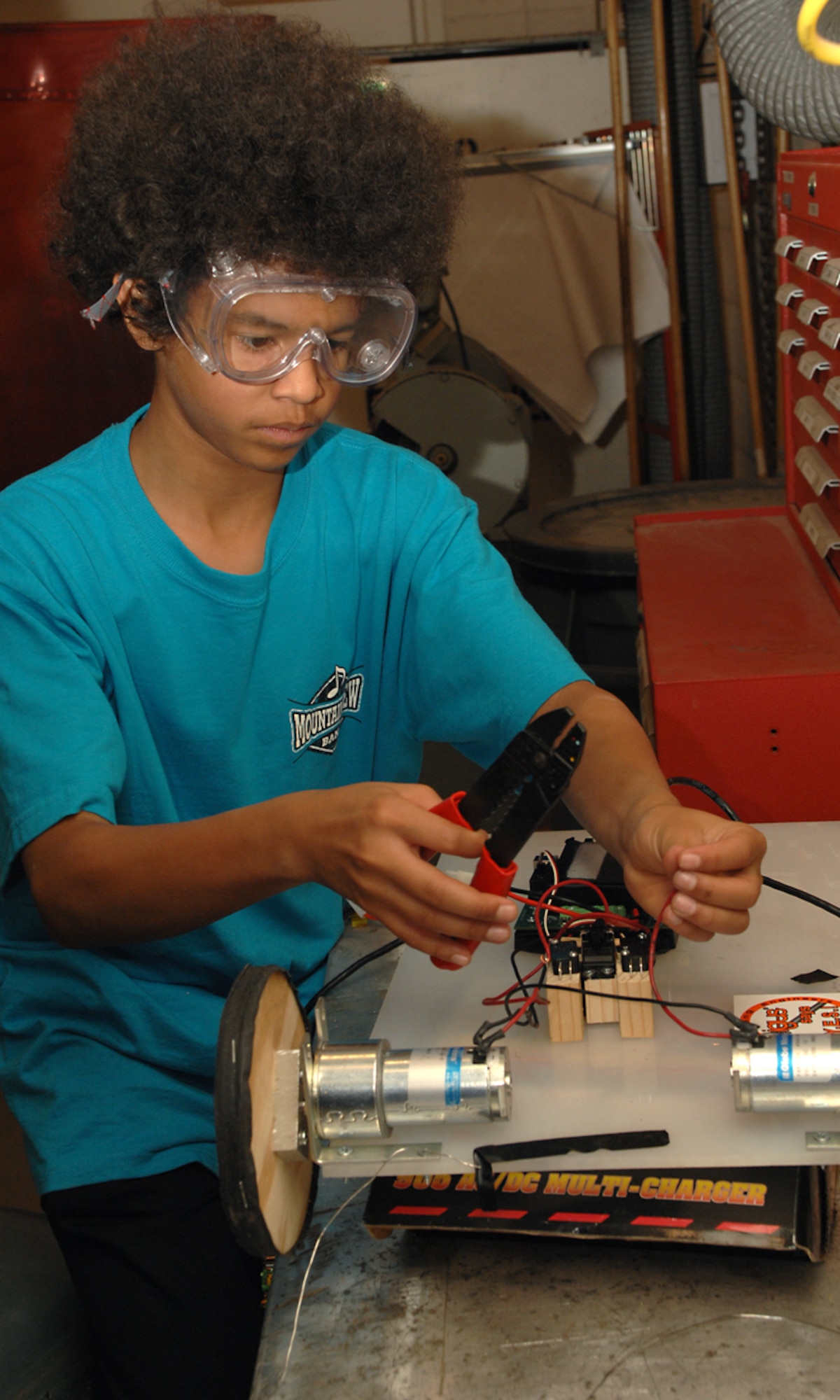 846th Test Squadron helps kids build robots > Holloman Air Force Base ...