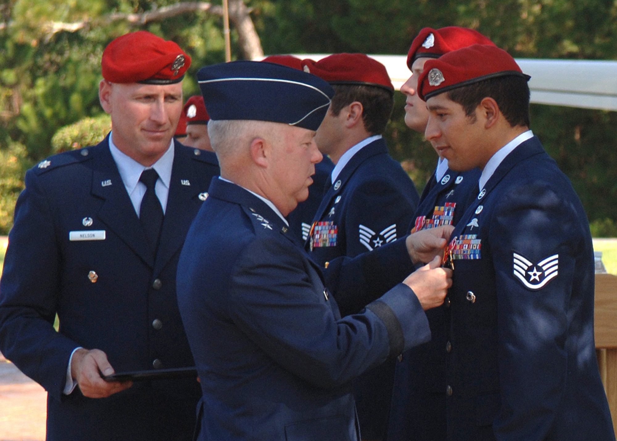 Special Tactics Airmen awarded top combat decorations > Air Force