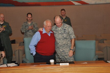 Mr. Tommy Lasorda, National Baseball Hall of Famer and vice president of Dodgers Baseball Team, talks about leadership with senior officials from U. S. Strategic Command during the Component Commanders Conference. The two-day conference provides a forum for the USSTRATCOM commander, Gen. Kevin Chilton, the senior staff and component commanders to discuss mission-related issues and other important topics. Lasorda is recognized not only as a famous baseball coach, but also a motivational speaker (Photo by Steve Cunningham).