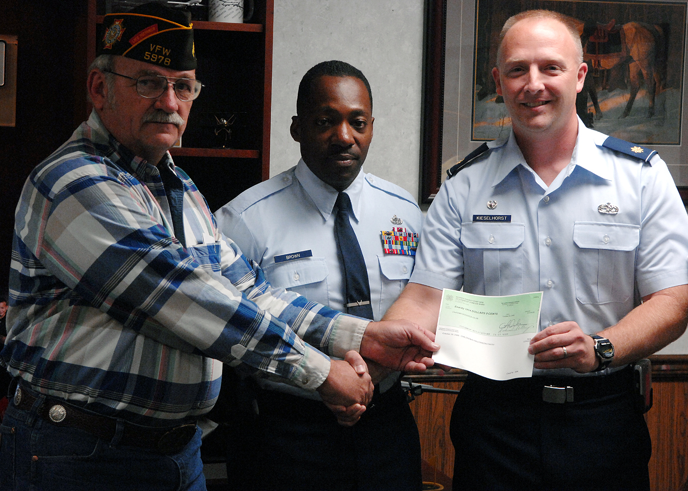 VFW presents check to 23rd EMS > Moody Air Force Base > Article Display