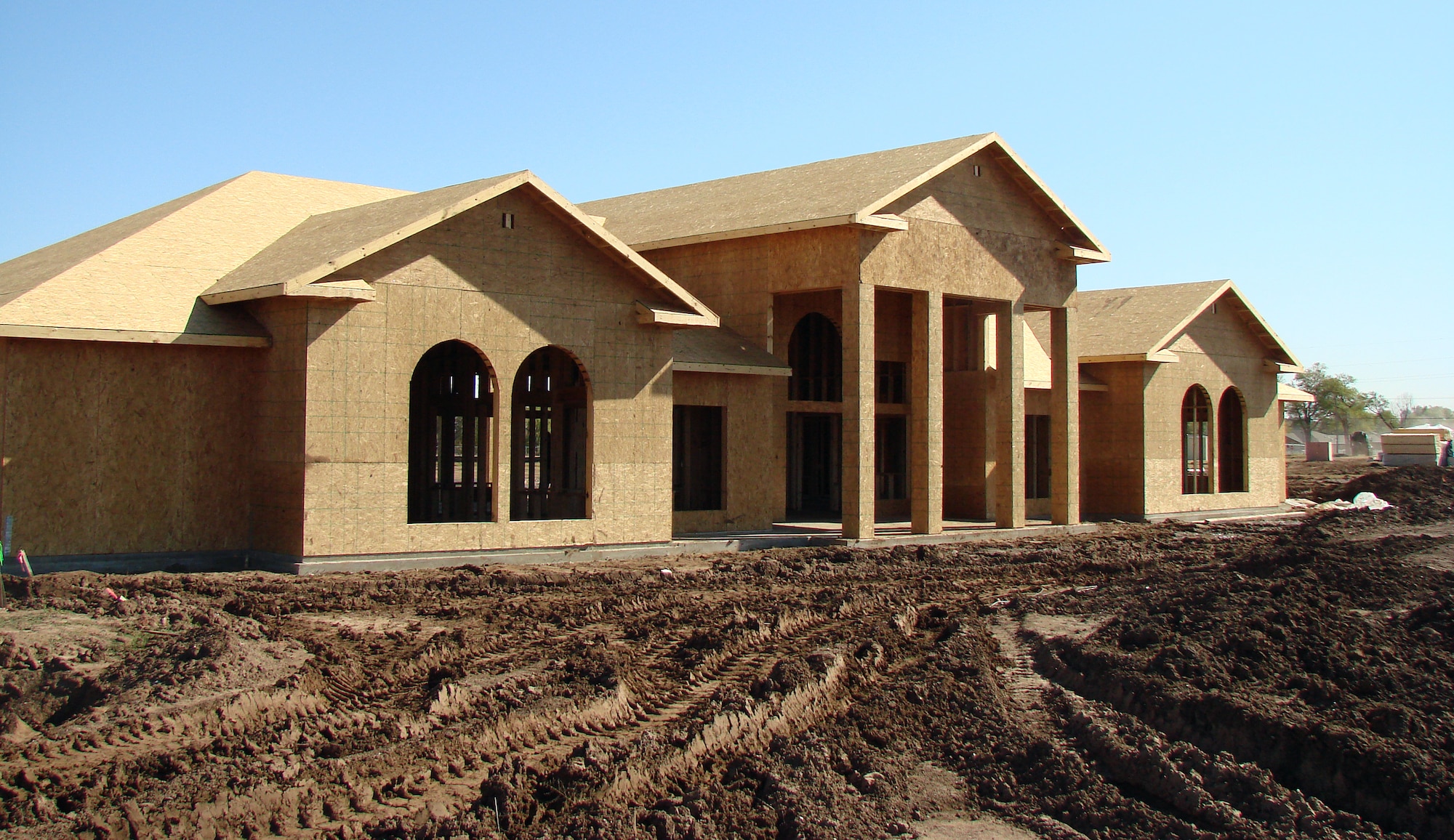 The future community center for base housing residents is going up just north of Eisenhower Elementary School. The 5,100 square foot facility, being built by Hunt Construction, will have property management staff offices, a large conference room, fully equipped kitchen, restrooms, a fitness center, multi-purpose room and a business center. (U.S. Air Force photos by Joe B. Wiles)