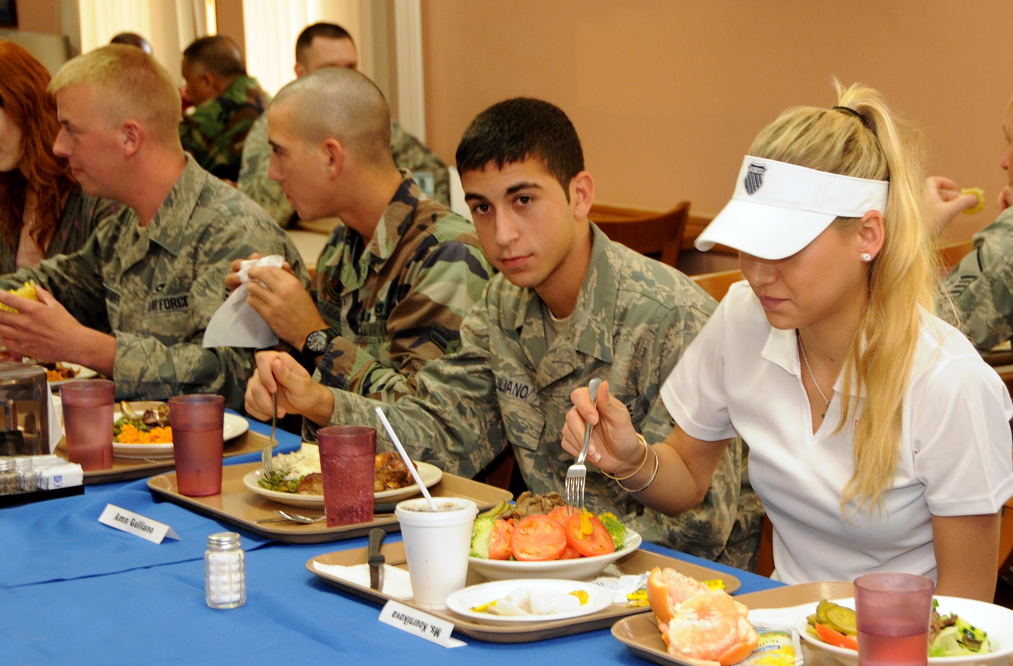 ANDERSEN AIR FORCE BASE, Guam - Anna Kournikova dines in with Airman from across the base at the Magellan Inn here Oct. 29. Ms. Kournikova signed autographs along with a photo opportunity after the meal. She is here on a tour sponsored by the USO to boost moral of the military members on Guam. (U.S. Air Force photo by Airman 1st Class Courtney Witt)
