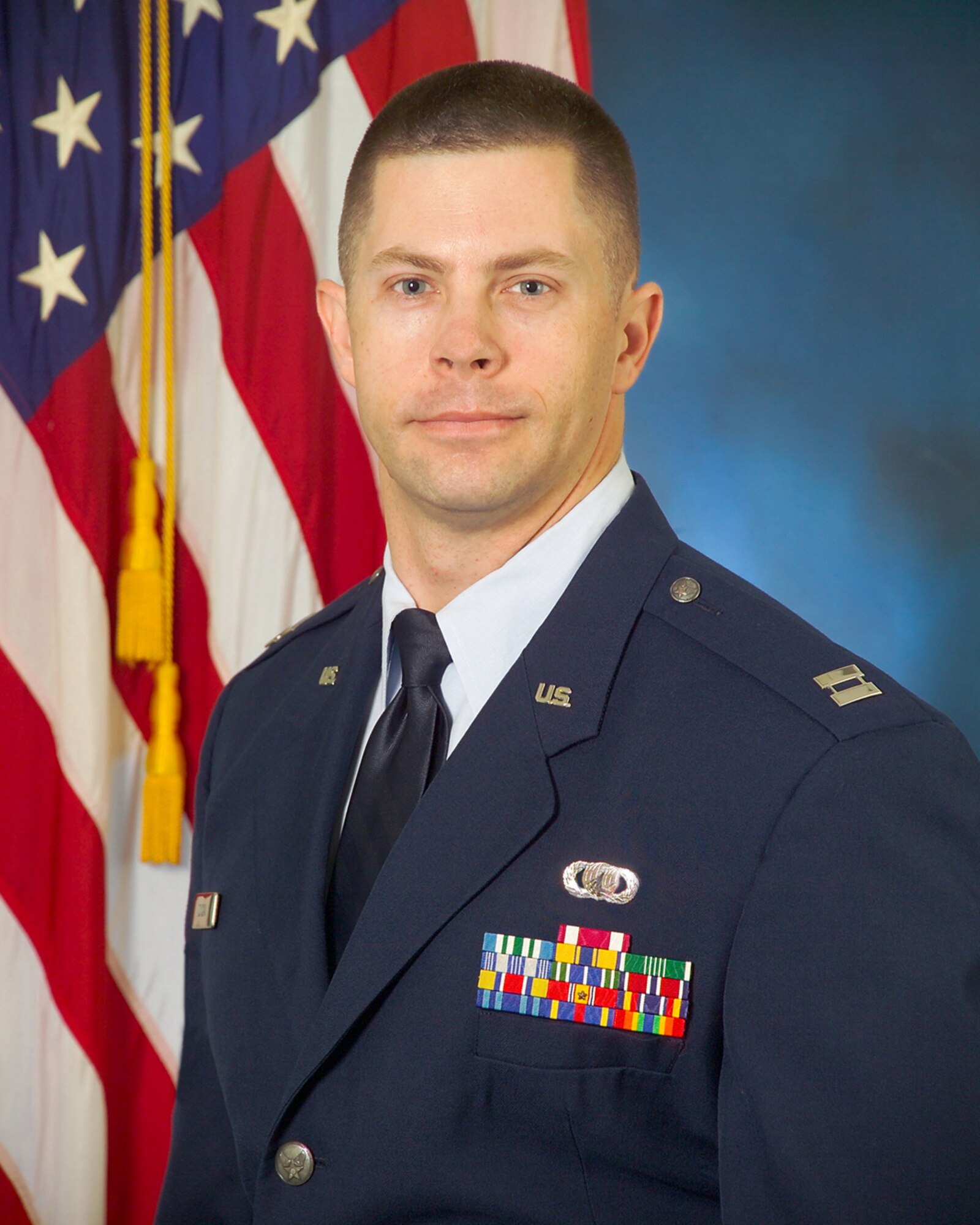 HANSCOM AIR FORCE BASE, Mass. - Capt. Louis Duncan, 551st Electronic Systems Wing  was the winner of the Lt. Gen. John W. O’Neill Award in the major and below category at the Shiely, Wright and O’Neill Awards Banquet on Oct. 29 at the Minuteman Club. (U.S. Air Force photo)
