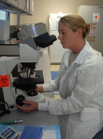 Senior Airman Allison Castillo (U.S. Air Force photo/Airman 1st Class Melissa White)