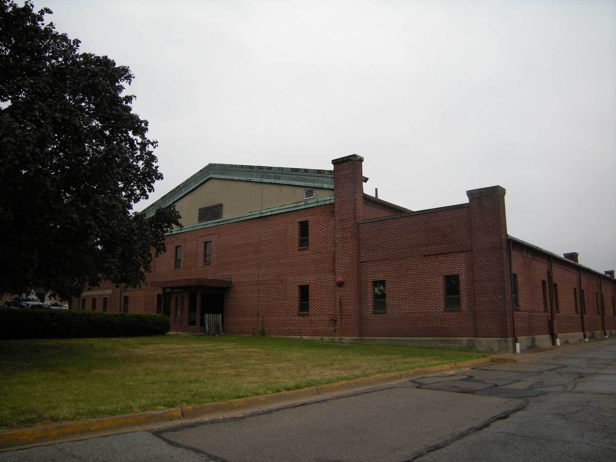 Contract awarded to renovate two historical structures > Wright