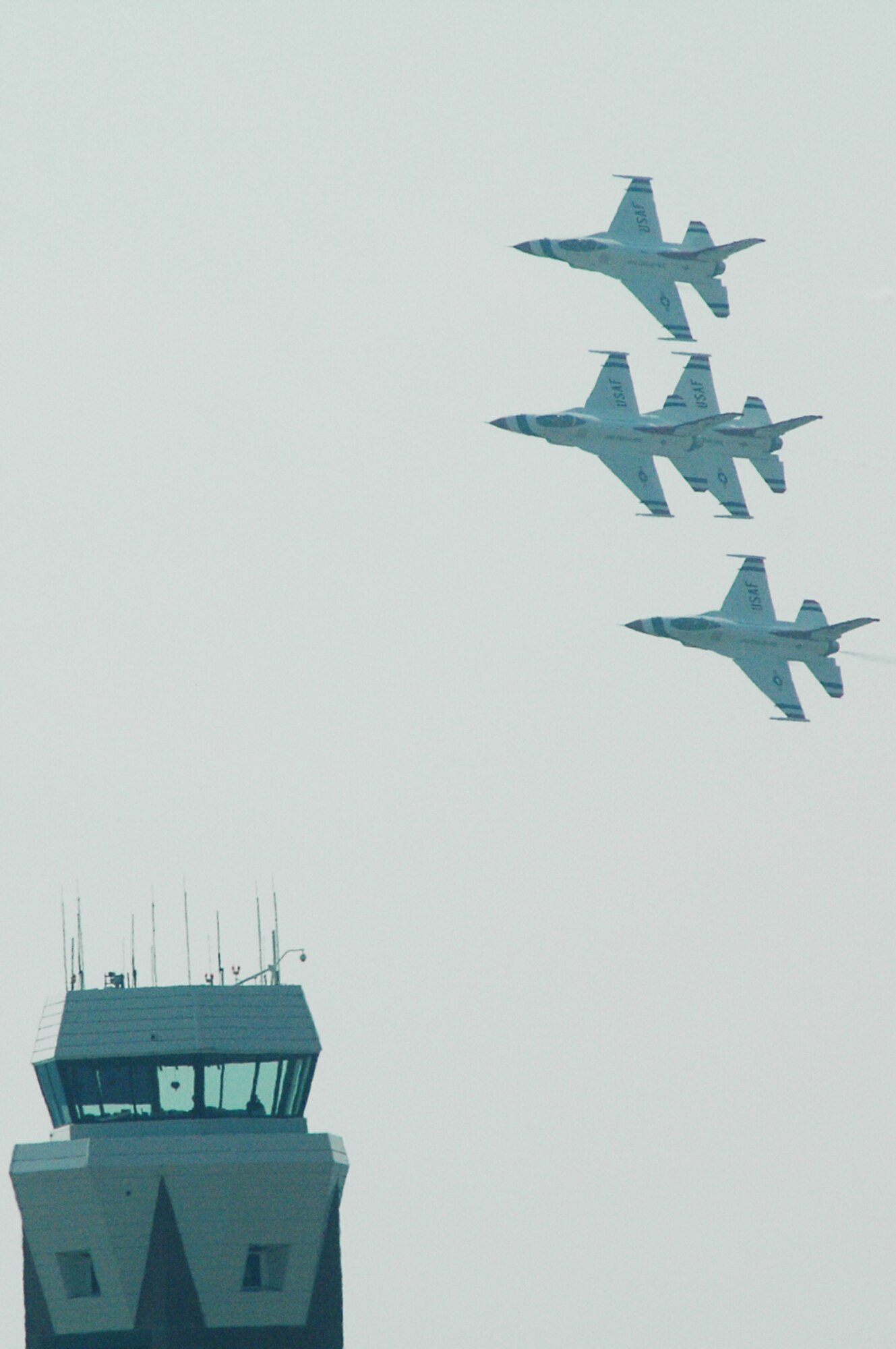 WESTOVER AIR RESERVE BASE, Mass. -- The Great New England Air Show begins today and features demonstrations from all branches of the military.  Acts include the U.S. Air Force Thunderbirds, the U.S. Army Golden Knights parachute team and the Navy's F-18 aerial demonstration team.  There are also static displays of current military aircraft and the War Birds, a civilian collection World War II vintage military aircraft.  Gates open at 8 a.m. both Saturday and Sunday, show starts at 9, rain or shine.  The event is free and open to the public.  For more information visit www.greatnewenglandairshow.com or call 413-557-2033.