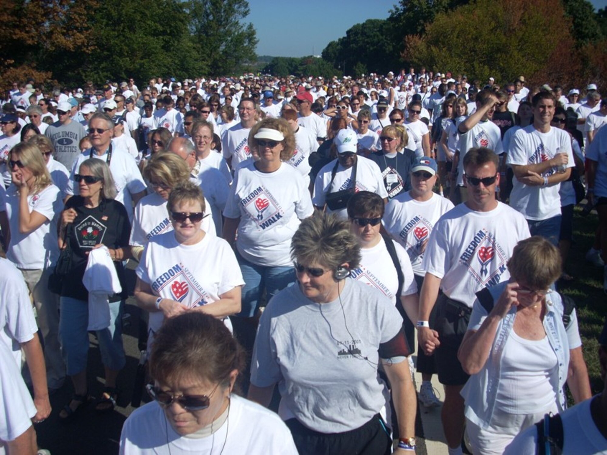Thousands of people participate in the Fourth Annual America Supports You Freedom Walk Sept. 7, in Washington, D.C. This event is one of 330 such events designed to remember the Sept. 11, 2001, terrorist attacks on the United States. 
(U.S. Air Force photo/Senior Master Sgt. Matt Proietti)
