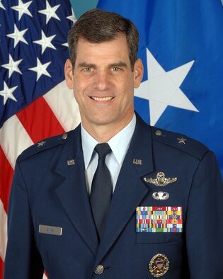 BRIGADIER GENERAL ROBERT YATES > U.S. Air Force > Biography Display