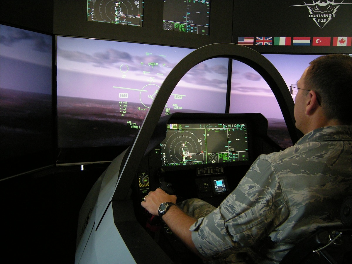 f 35 cockpit photos