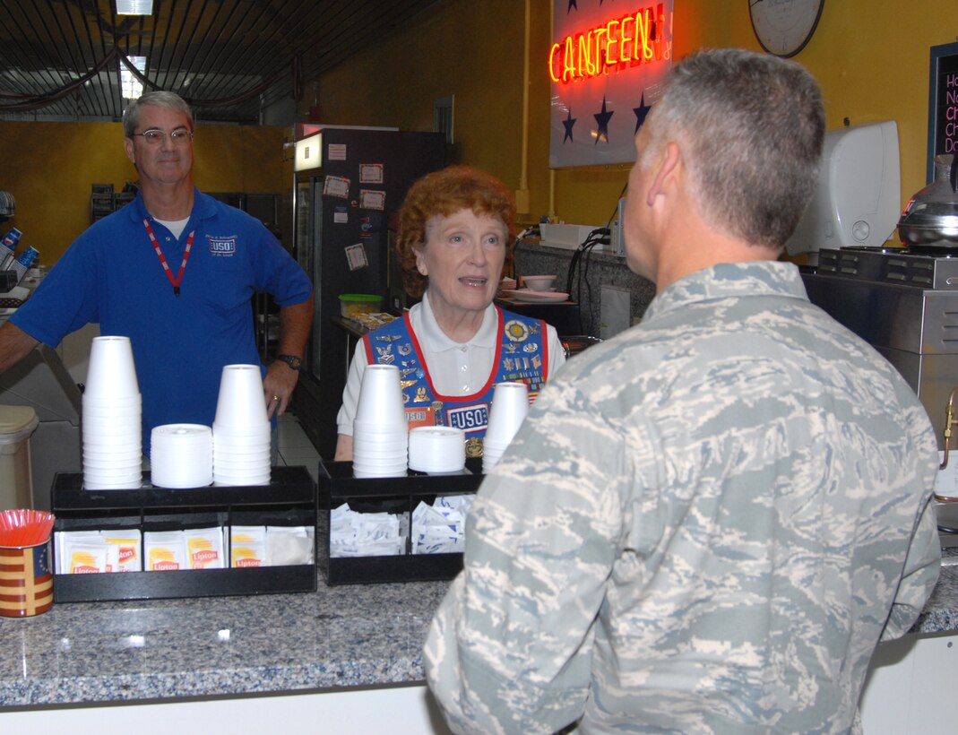 932nd Airlift Wing commander, Col. John Flournoy, Jr., visits the Saint Louis United Services Organization at the airport prior to picking up one of his Airmen after their deployment.  The USO provides a place for military members to stop and take a break during their travels.  Photo by Maj. Stan Paregien