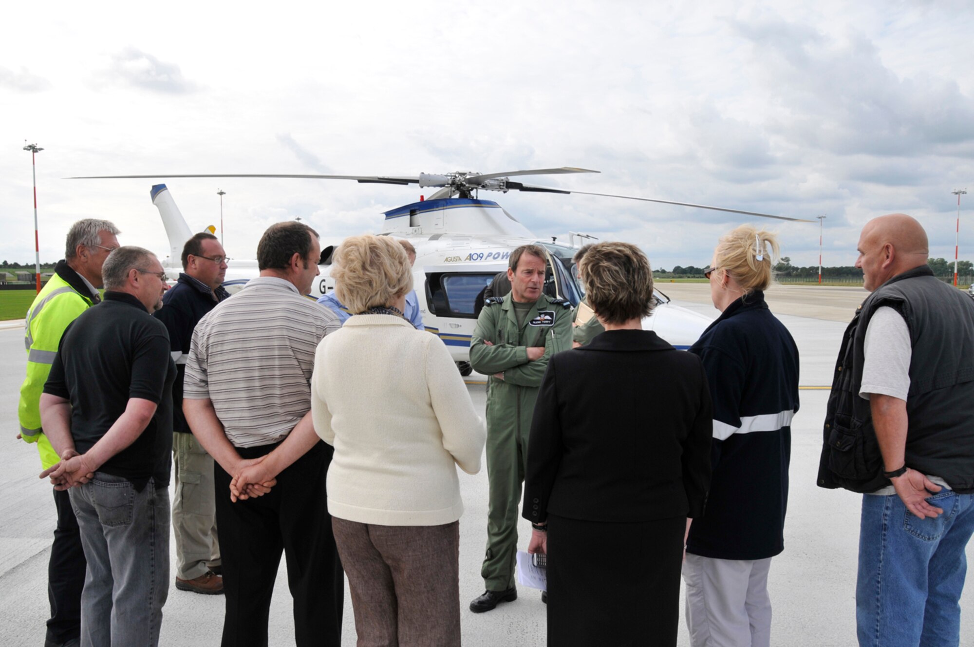 Air Chief Marshall Glenn Torpy, Chief of the Air Staff, speaks Ministry of Defense employees Sept. 8 at RAF Lakenheath, England. Air Chief Marshal Torpy visited parts of Lakenheath and participated in an orientation flight in an F-15 Strike Eagle. ((U.S. Air Force photo by Airman 1st Class Perry Aston) 