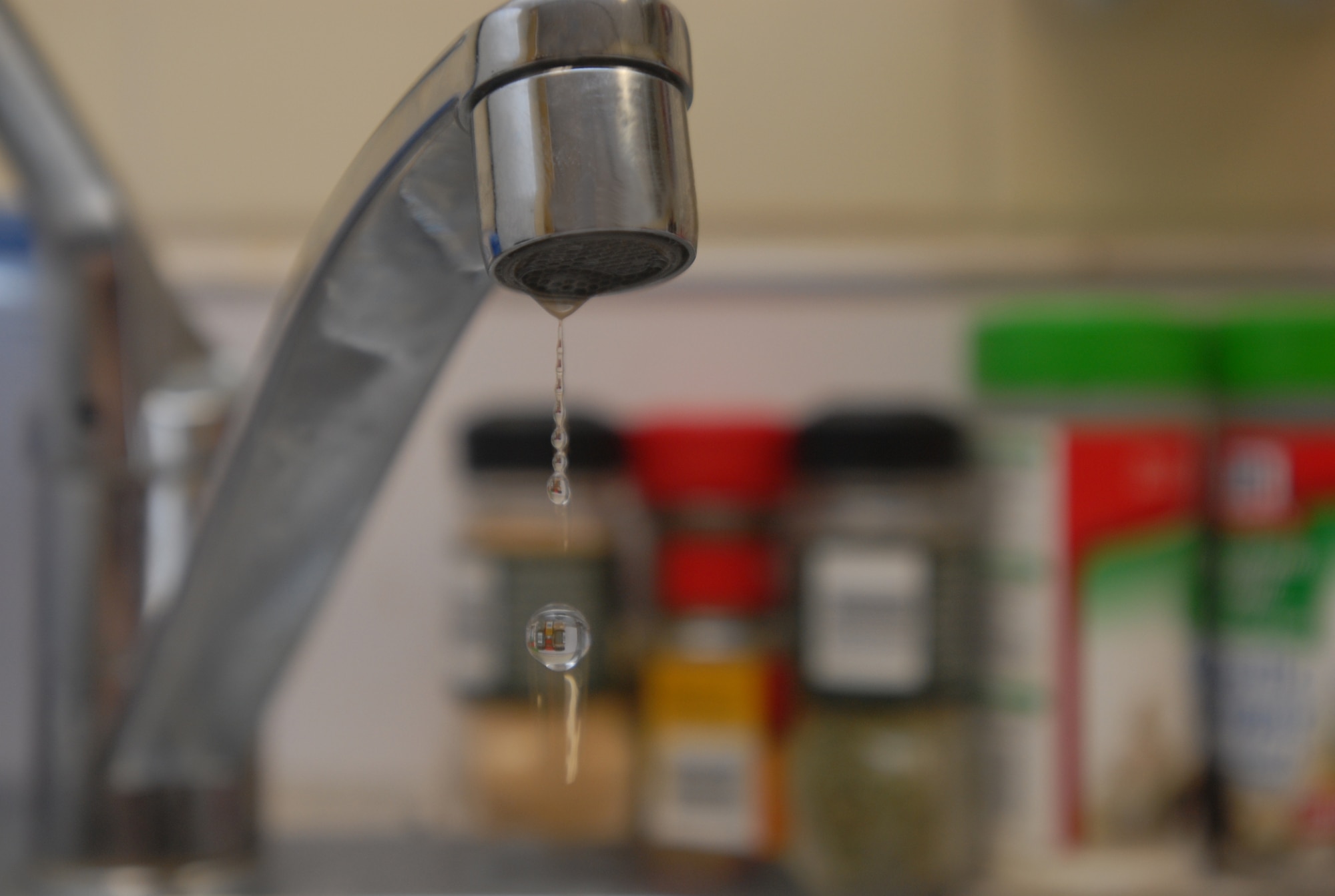 Members of Team Kadena are reminded to completely shut off water faucets and
valves, as small leaks can contribute to water waste and further deplete
Okinawa's water reservoirs.  (U.S. Air Force photo illustration/Staff Sgt.
Christopher Marasky)
