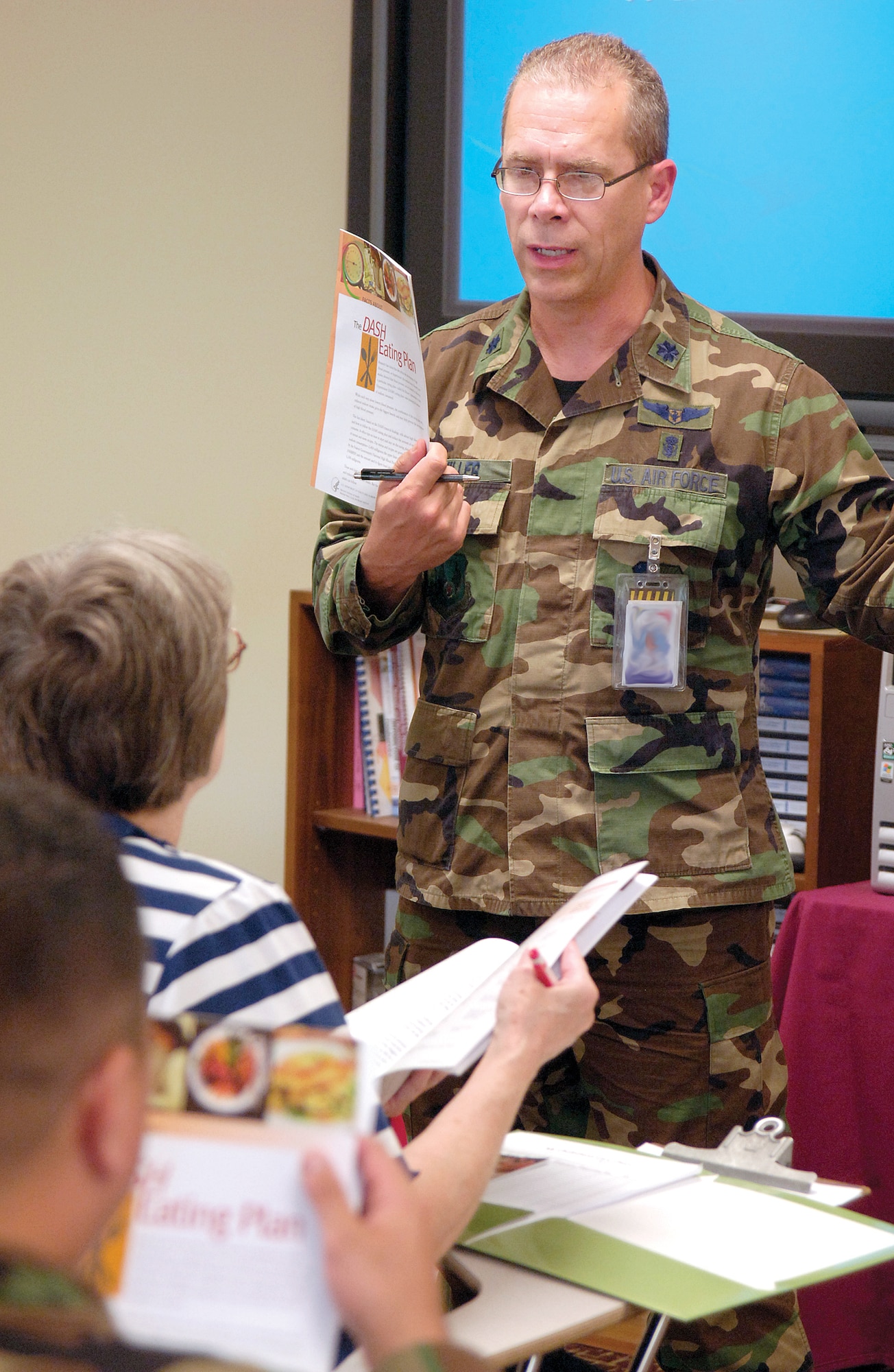 Lt. Col. Todd Miller teaches a recent cholesterol class at the Tinker Health and Wellness Center.  According to facts gathered by Lt. Col. Miller, 12.8 percent of Tinker’s population has high cholesterol and Oklahoma City is one of the top ten fattest cities in the nation. (Air Force photo/Margo Wright)
