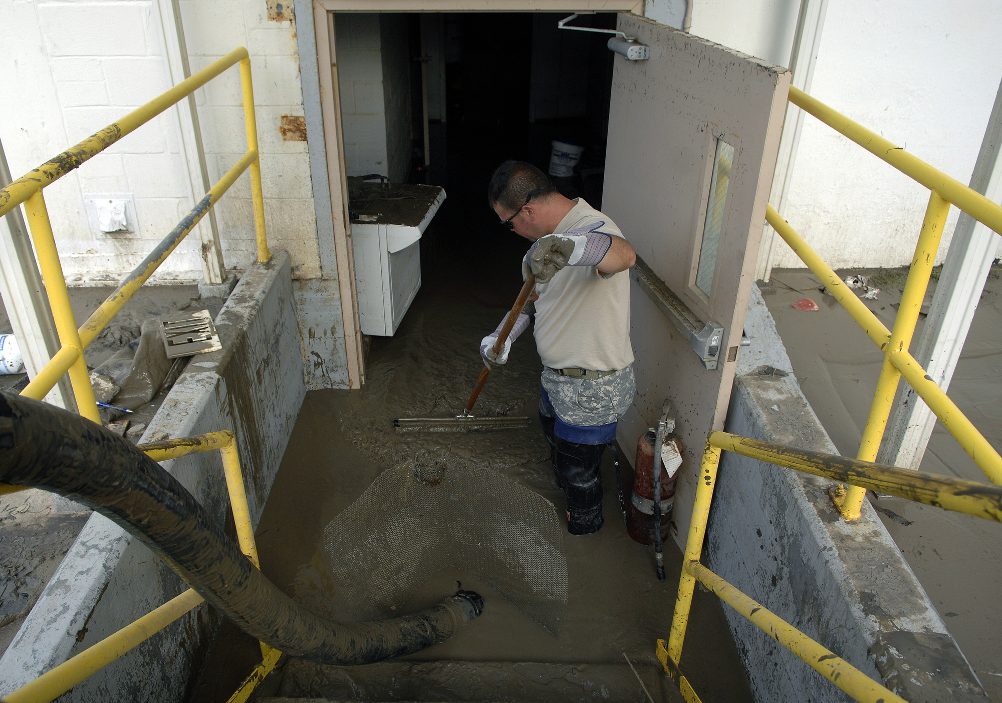 Louisiana Guard clears devastation in Cameron Parish > Air Force