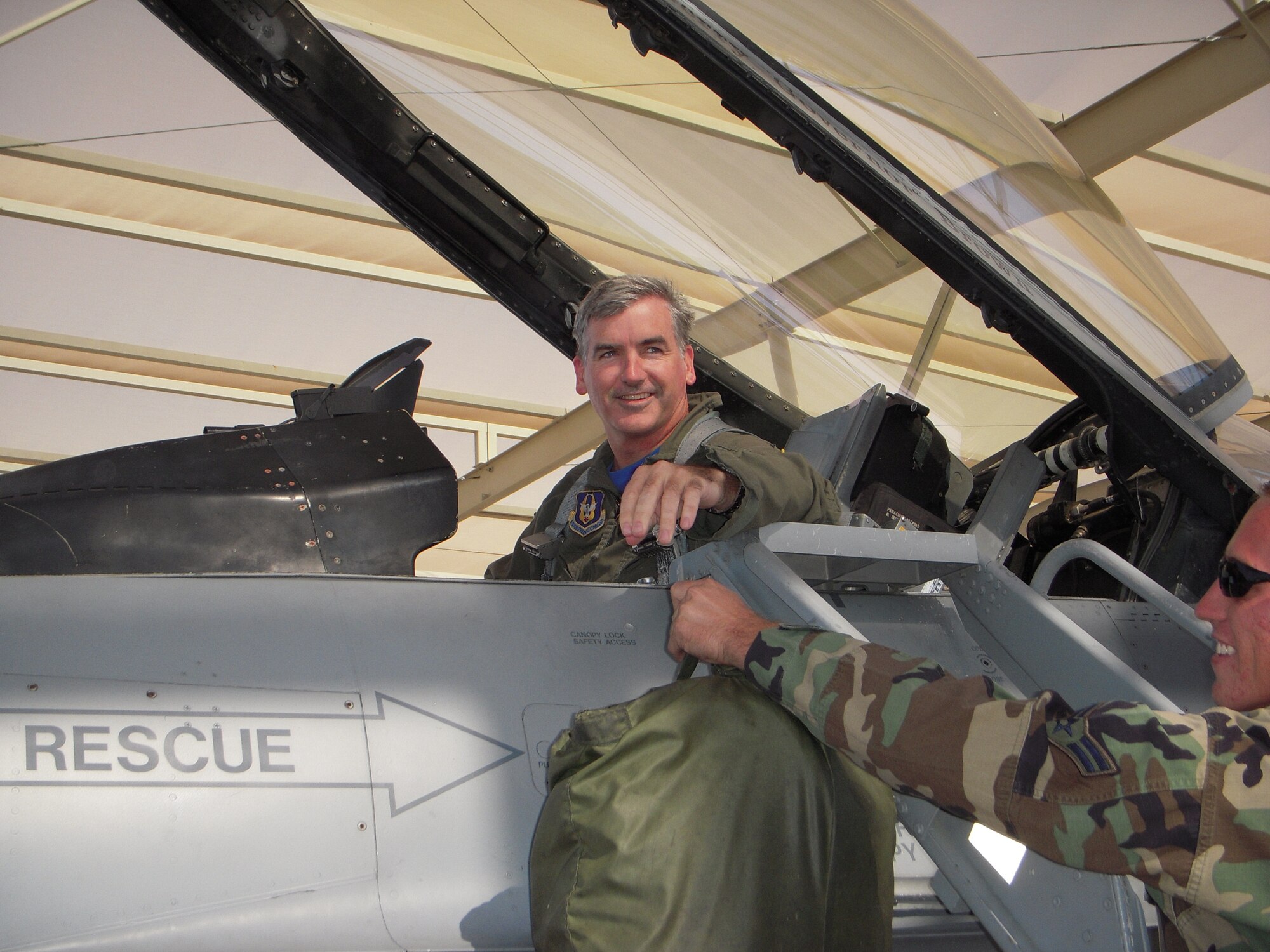 Lt. Col. John Wynne, 301st Fighter Squadron instructor pilot, smiles after completing his 4,000th flying hour in the F-16. Colonel Wynne is the 24th F-16 pilot to achieve that flying feat. (U.S. Air Force photo/Maj. Gerry Brown)
